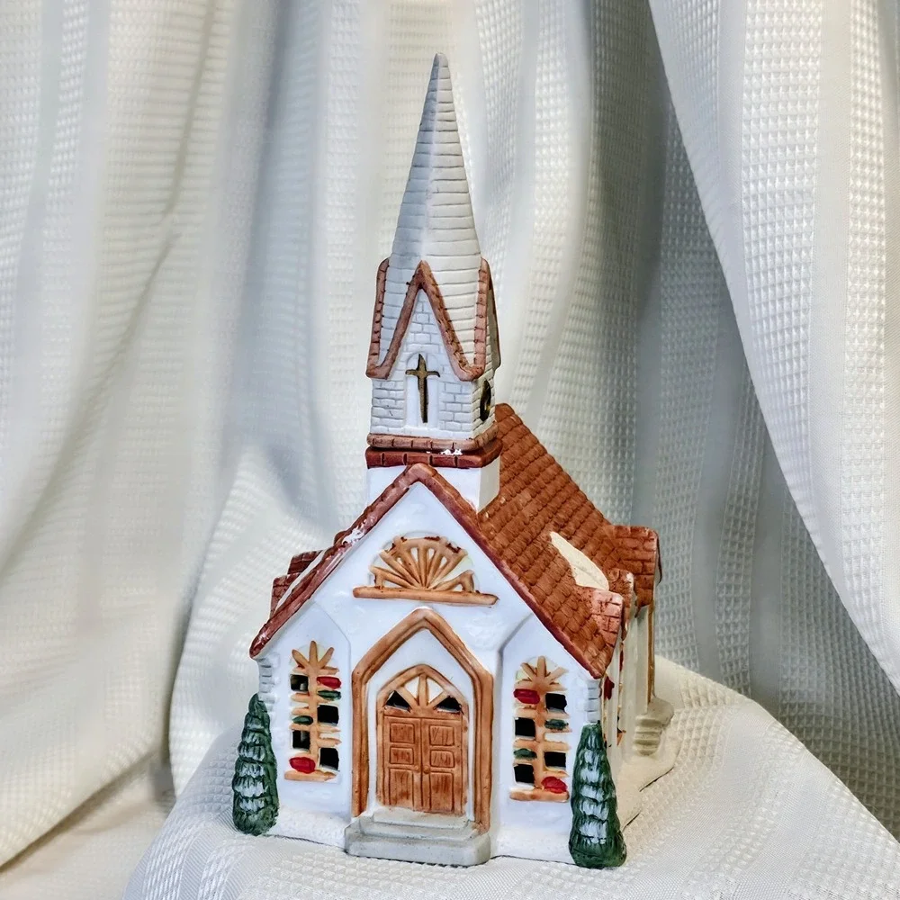 1991 DICKENSVILLE‎ Hand Painted Church Collectable Village Porcelain